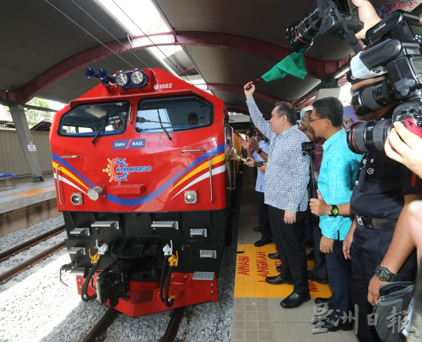 陆兆福/推介启动Pay-As-Use货运列车及货柜租赁计划