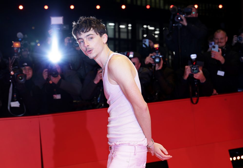 零度以下亮相柏林影展“甜茶”脱外套穿背心任拍