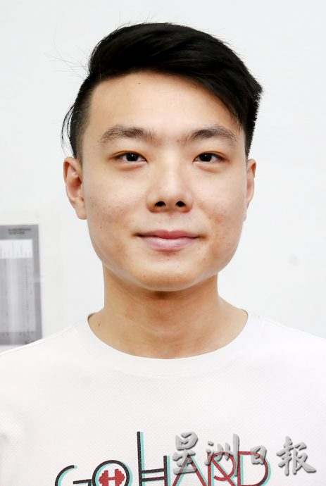 霹;25日见报/封底主文/青创家园︱科技青年回乡变化工 网络便利接全国订单