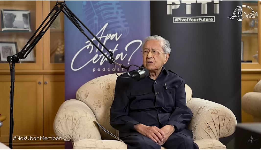 马哈迪:先承认我没有盗窃政府资金