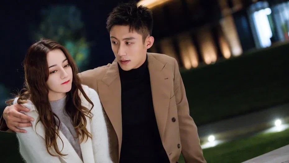 黄景瑜正牌女友疑曝光 网喊：迪丽热巴解脱了