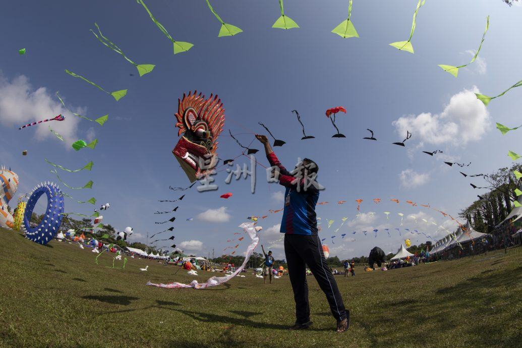 星角摄/跟着风去旅行,来巴西古当风筝山看风筝
