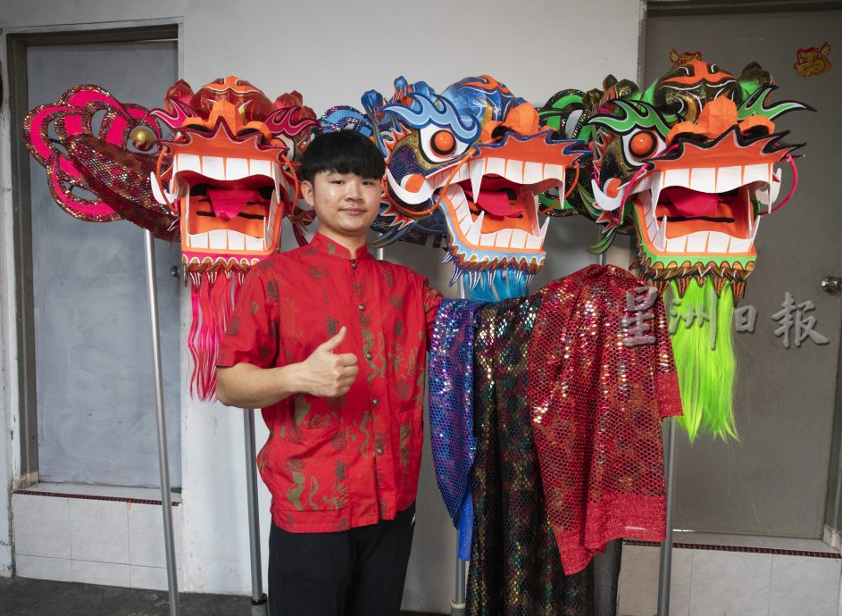 黄勇康以匠心传承，设计出更具创意及生命力的舞龙