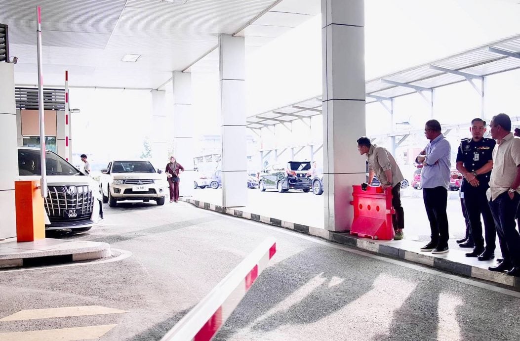 (全国版)赛夫丁突击巴东勿刹关卡,公众投诉柜台不足致关卡长龙