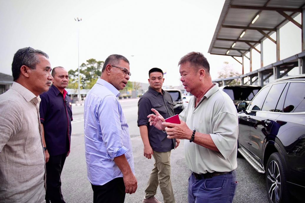 (全国版)赛夫丁突击巴东勿刹关卡,公众投诉柜台不足致关卡长龙