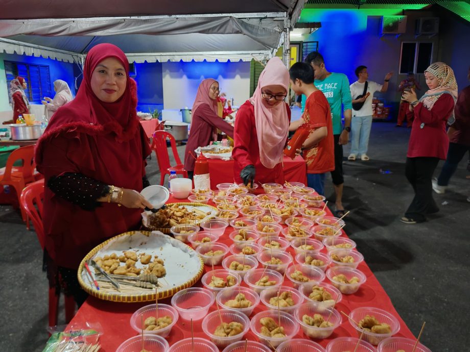 (全国)办新春活动迎来三大民族,阿克马:教育后代认识彼此文化,以便互相尊重