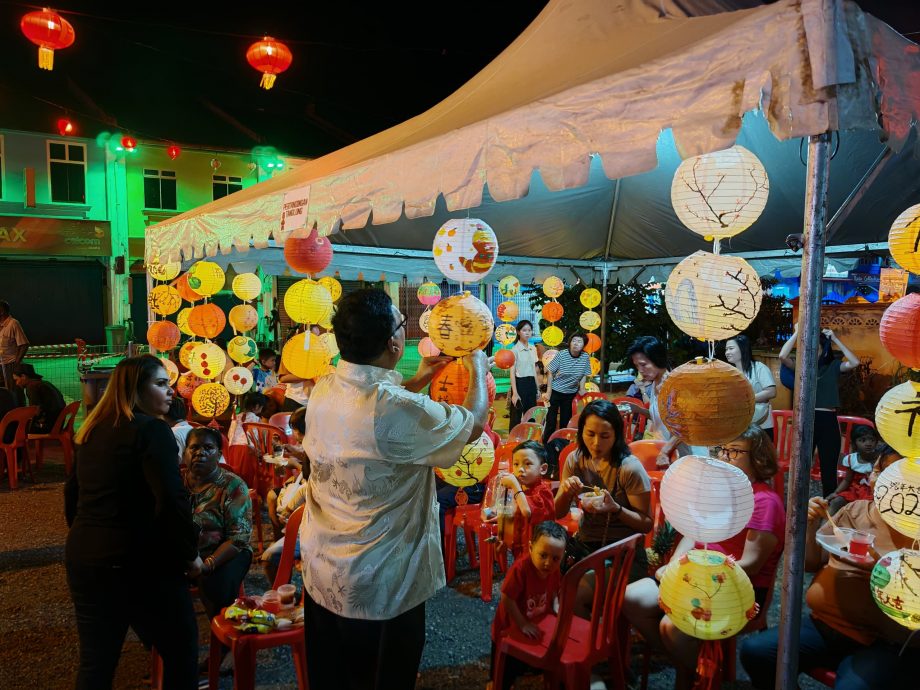 (全国)办新春活动迎来三大民族,阿克马:教育后代认识彼此文化,以便互相尊重