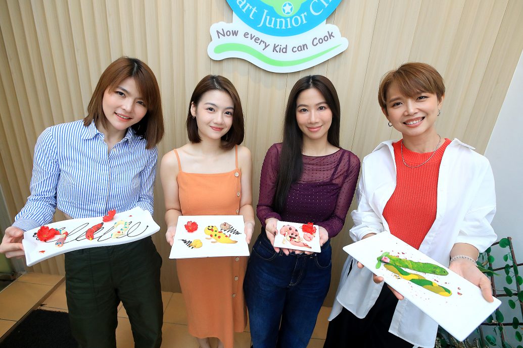 （初十）陈慧恬、邱诗凌、彭诩越及黄诗琦：创意蛇饼庆己巳年