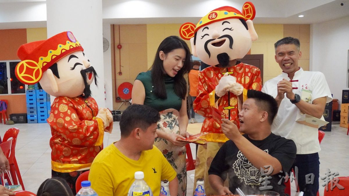 (大北马)原定为巴东勿刹华小筹5万,巴东勿刹福德祠元宵晚宴翻倍筹近11万