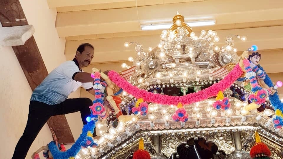 (大北马)大宝森节银神辇出游 理事吁信徒掷椰勿太近