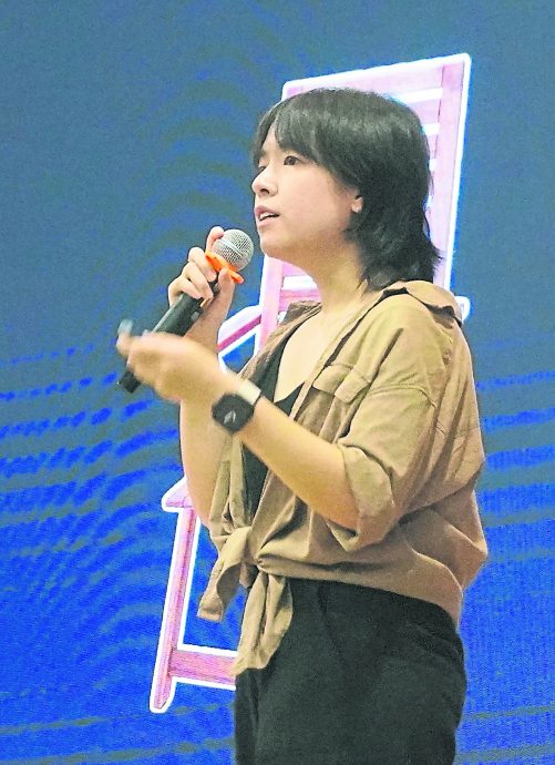 //(大北马)年轻人/新民独中 班刊颁奖典礼