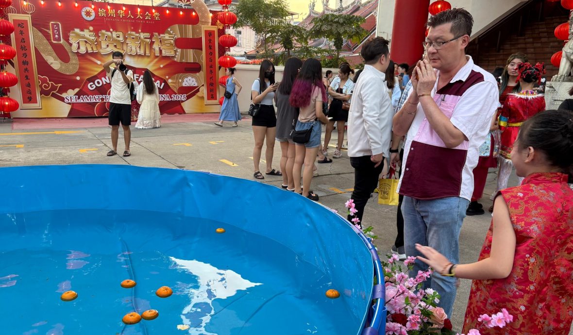(大北馬)檳華堂舉辦元宵慶典 拋柑許願與民眾互動慶祝傳統節日