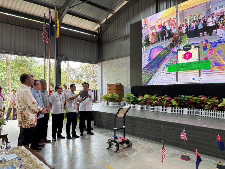 (已签发)柔:阿兹曼:使用DELIMa网站活跃度 峇县居全马之冠