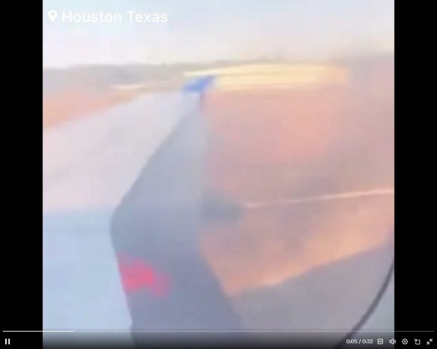 （视频）又爆飞行事故 美联航飞机引擎起火  乘客紧急疏散