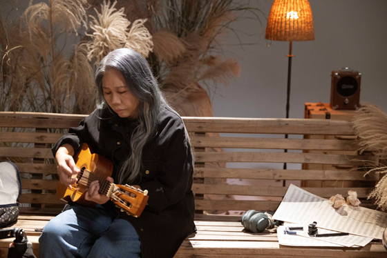  Kinkiyen／陈小霞《老翅膀》陪我们长大的经典流行歌曲 都是她写的