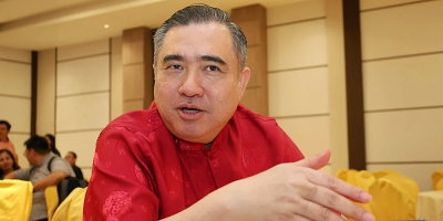 Born in Year of Snake, Transport Minister Loke is calm and cautious in his actions