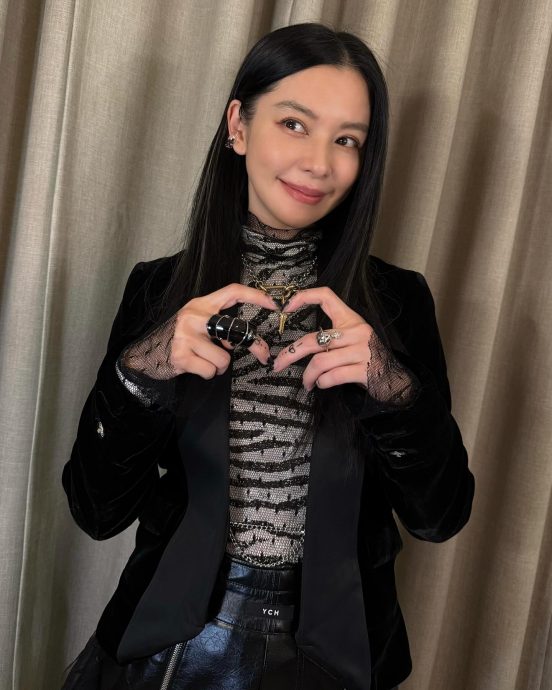 1个月前痛失姐姐大S　小S悼念方大同惹鼻酸