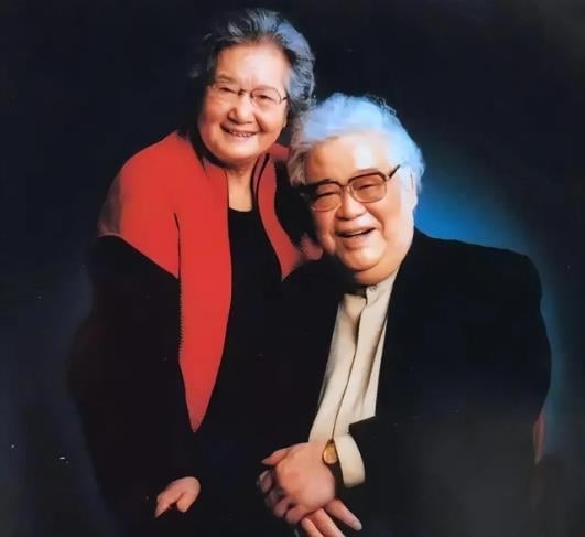 2个月前永别爱妻 95岁于洋离世