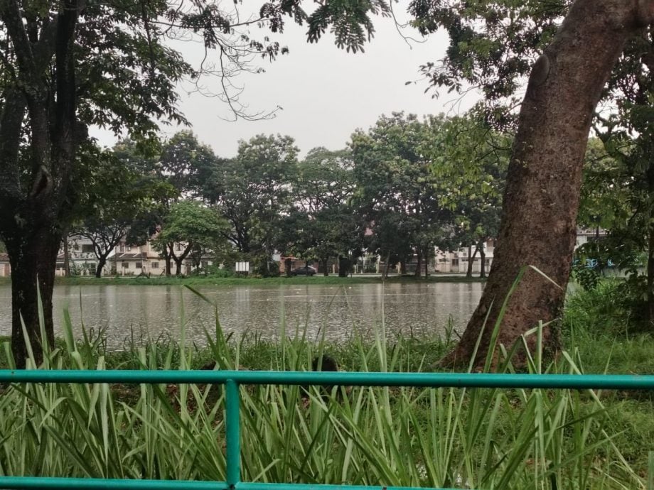 2小时豪雨 班达马兰南区等地 闪电水灾