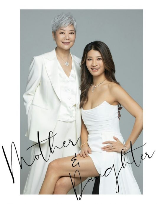 70岁金燕玲升格岳母 女儿戴巨型龙凤镯出嫁