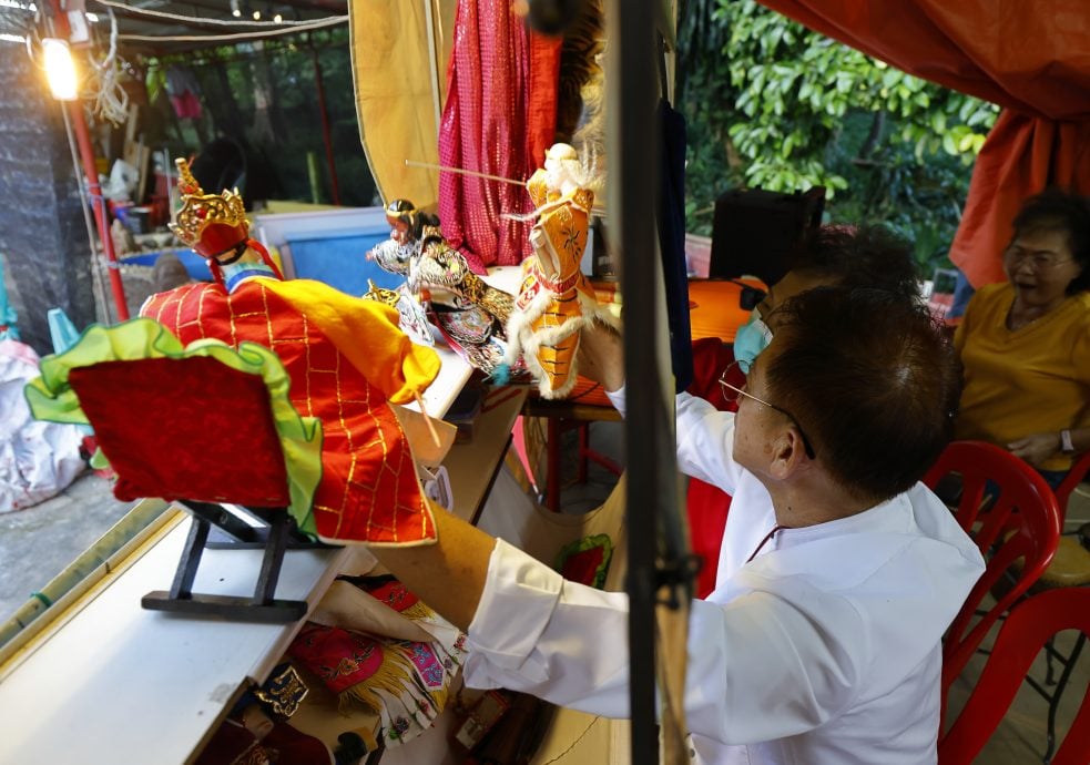 9/3大都会/东/星角摄:木偶戏