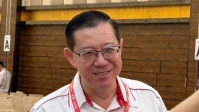 The Collapse of Lim Dynasty: Lim Guan Eng can only serve as party adviser