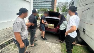 夫妇当贩毒跑腿 领12公斤毒包裹遭擒