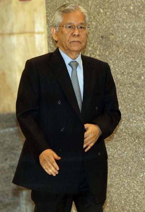 “纳吉不是我好朋友” 1MDB前主席力证供词“无半句虚言”