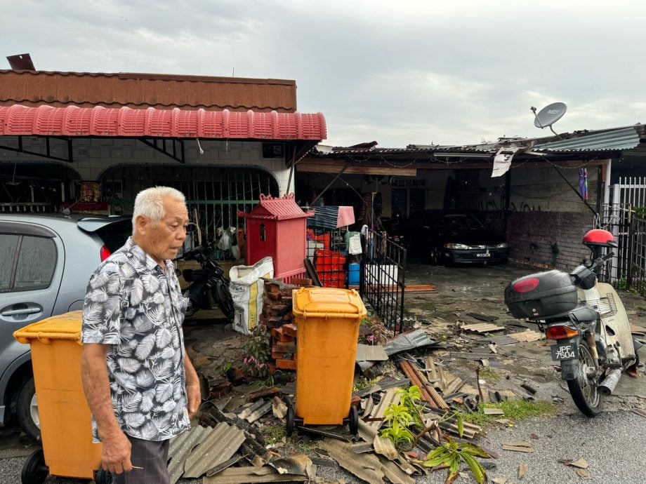 一道雷光后出现“龙卷风” 20多间民宅惨遭毁坏