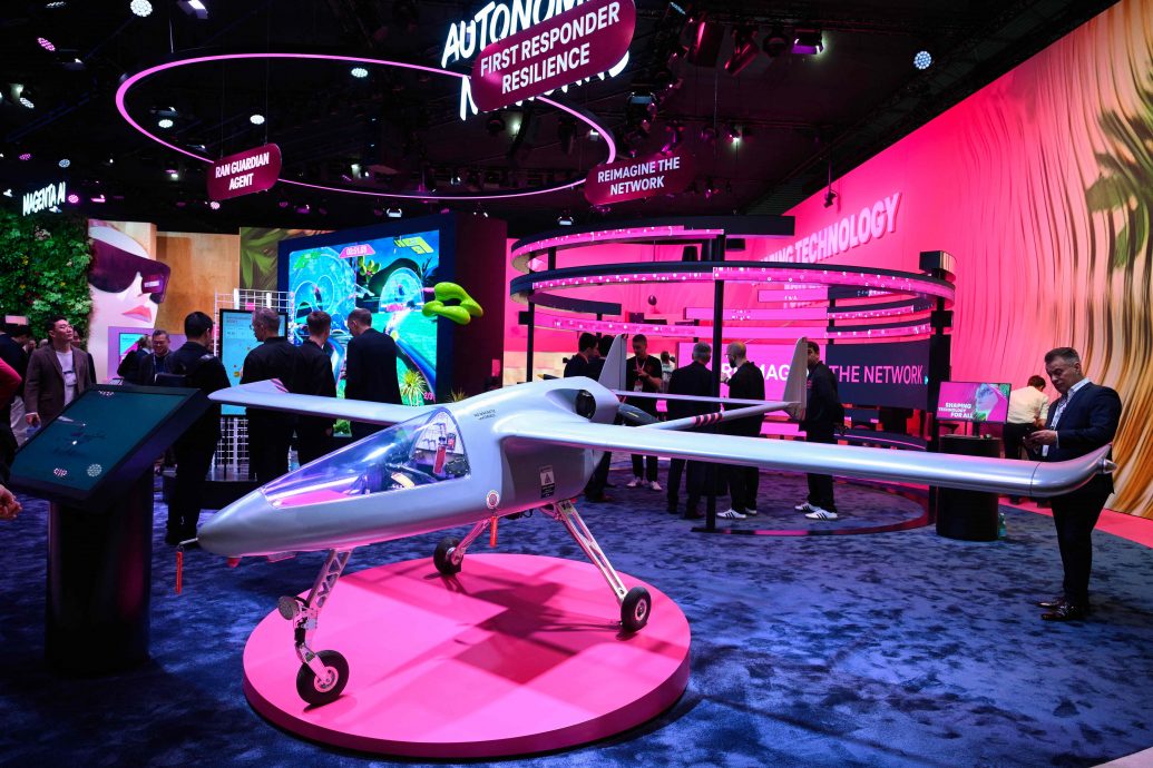 世界移动通信大会开幕 忧贸易紧张之际迎AI惊喜