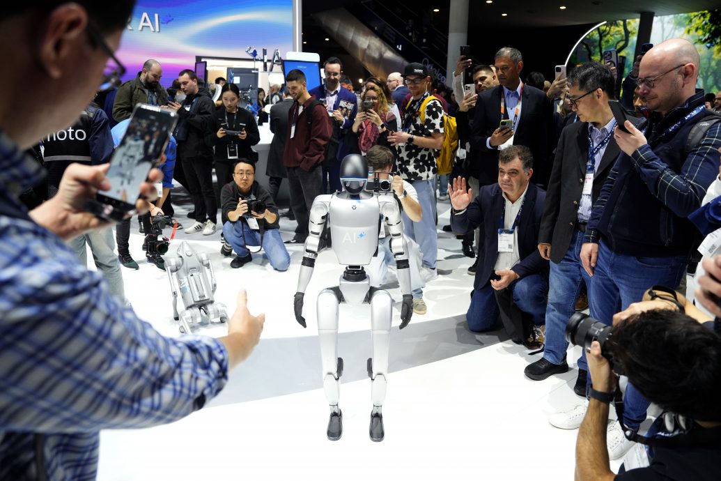 世界移动通信大会开幕 忧贸易紧张之际迎AI惊喜