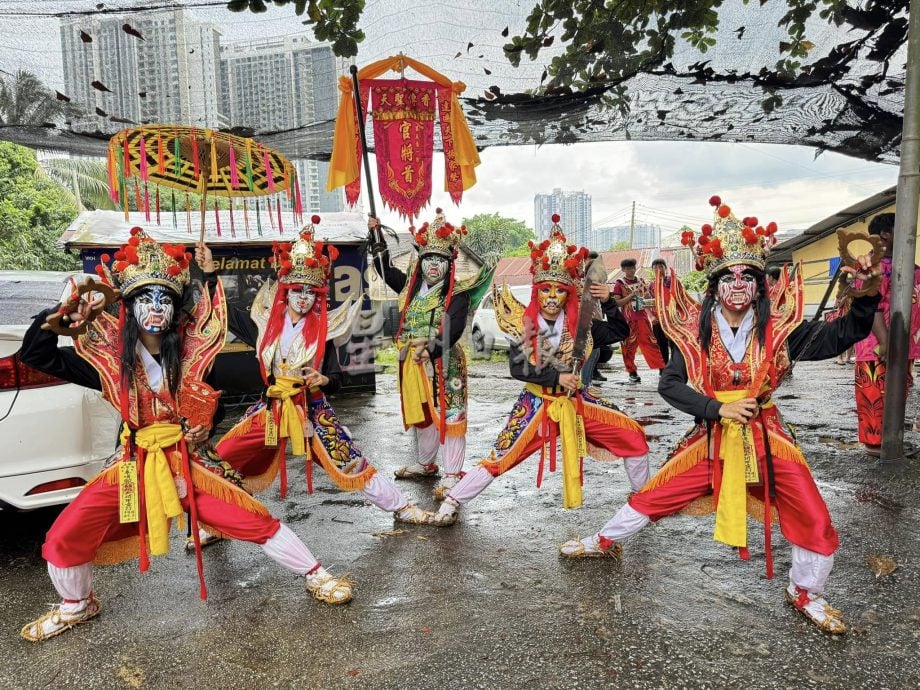 东：官将首专题报导