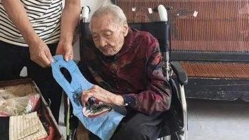 103岁老人盼夫80余年抱憾而终 后人：祖父曾辗转港马新