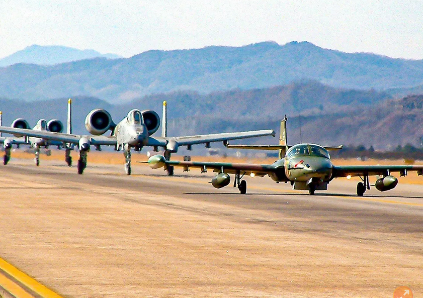 俄军机训练时入防空识别区　韩国：无侵犯意图