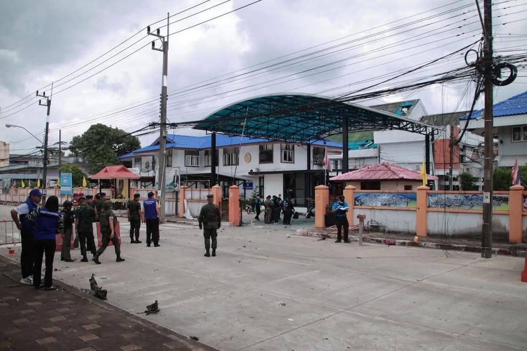 全国：吉兰丹副州务大臣拿督莫哈末法德里表示，每逢斋戒月，许多吉兰丹人都会前往哥乐购买食物或与亲朋好友一起开斋。惟边境城镇局势目前变得危险，不适合前往。