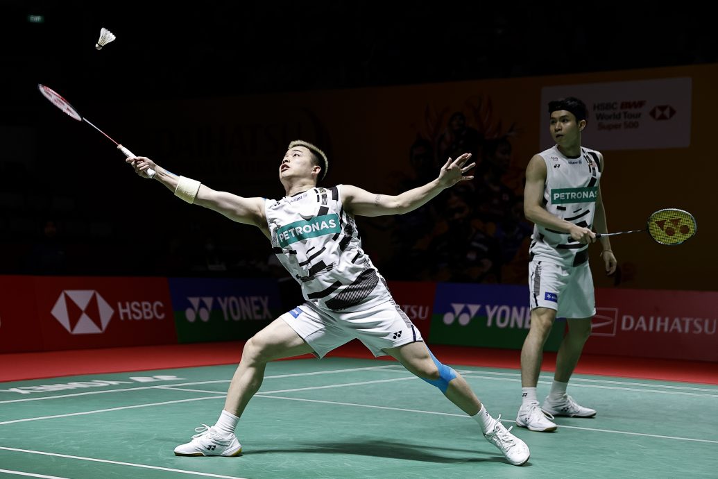 全英赛|飞汀无热身空降（谢苏受困伤势）  马男双破18年冠军荒存隐忧