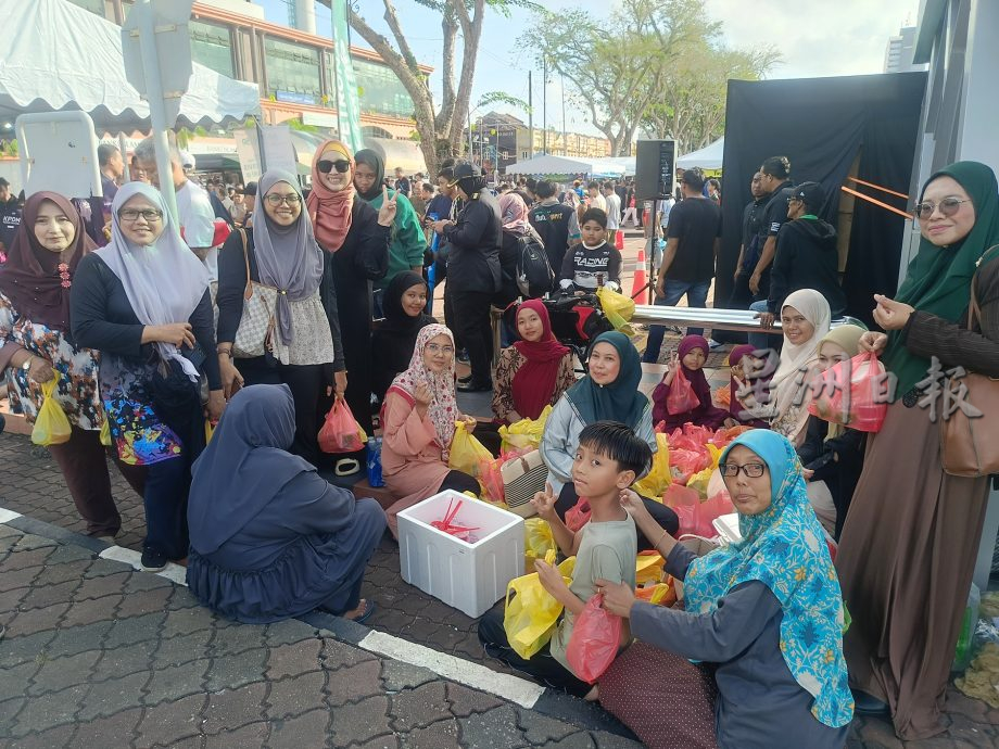 暖势力:一群妈妈志愿者派食物温暖人心 减轻负担