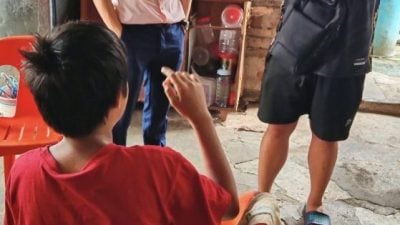 公众提供情报 警上门捉人 2少年认涉及游乐场纵火案