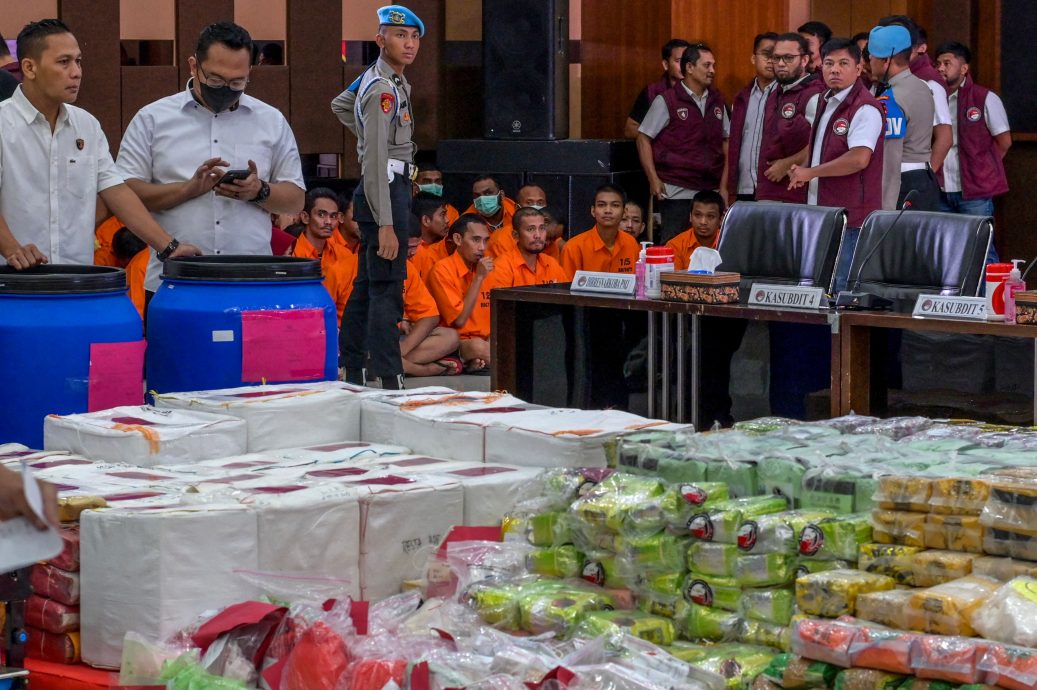 印尼查获值7.4亿毒品 近万嫌犯落网