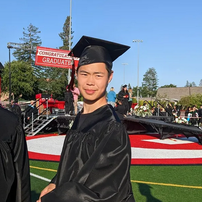 学霸满分成绩Google抢要“大学却落榜”　他怒告名校