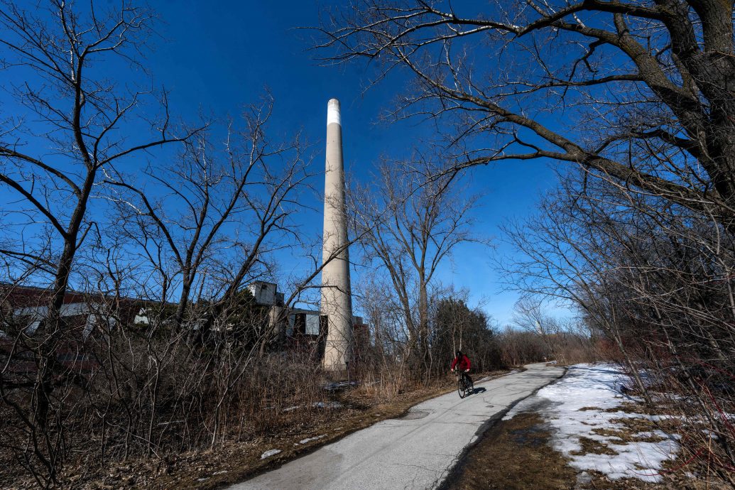 安大略省反制输美电力涨价25% 特朗普批加拿大“关税滥用者”