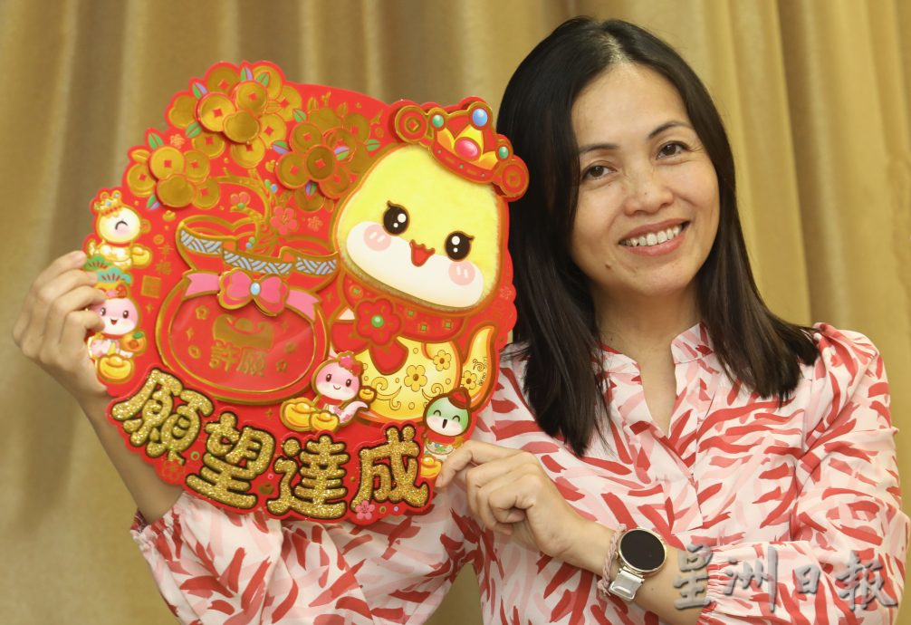 张念群:部分国家立法禁止未成年使用社媒 “通讯部仍在观察成效”