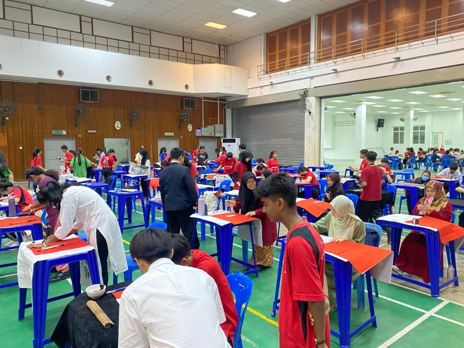 待上网 // 东年轻人版：“翰墨飘香，书韵流长”挥春比赛