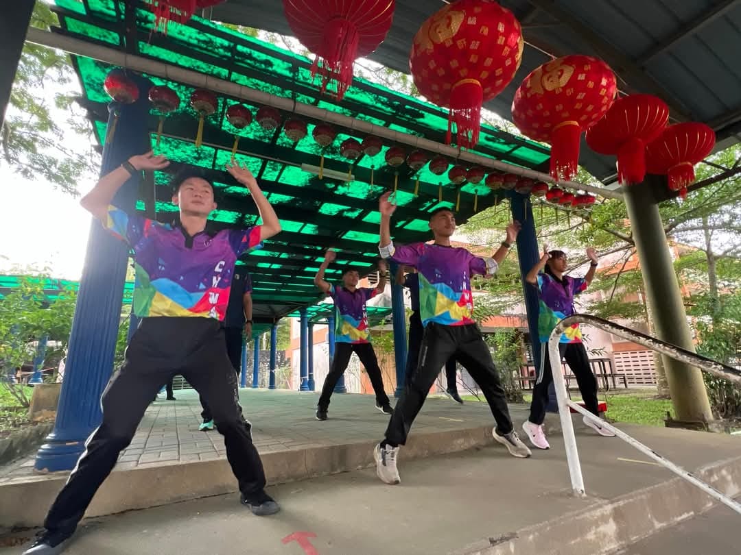 待上网 // 东：年轻人版：中华维新中学开学周