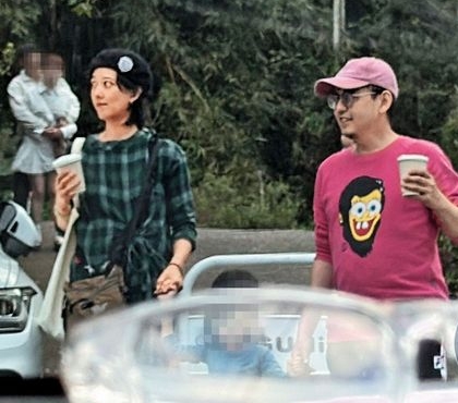 挺过性丑闻低潮期? 黄子佼零遮掩度天伦乐