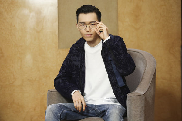 方大同离世|方大同遭传折纸鹤、肺部纤维化！经纪人反击：谁又胡说八道？