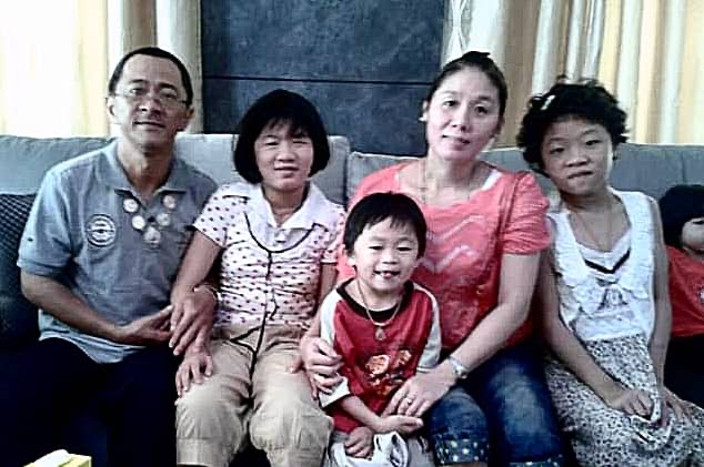 暖势力/天赋惊人充满想象力  星儿用画笔连接外界