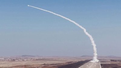 朝试射新型防空飞弹 金正恩亲自观摩称可靠度高