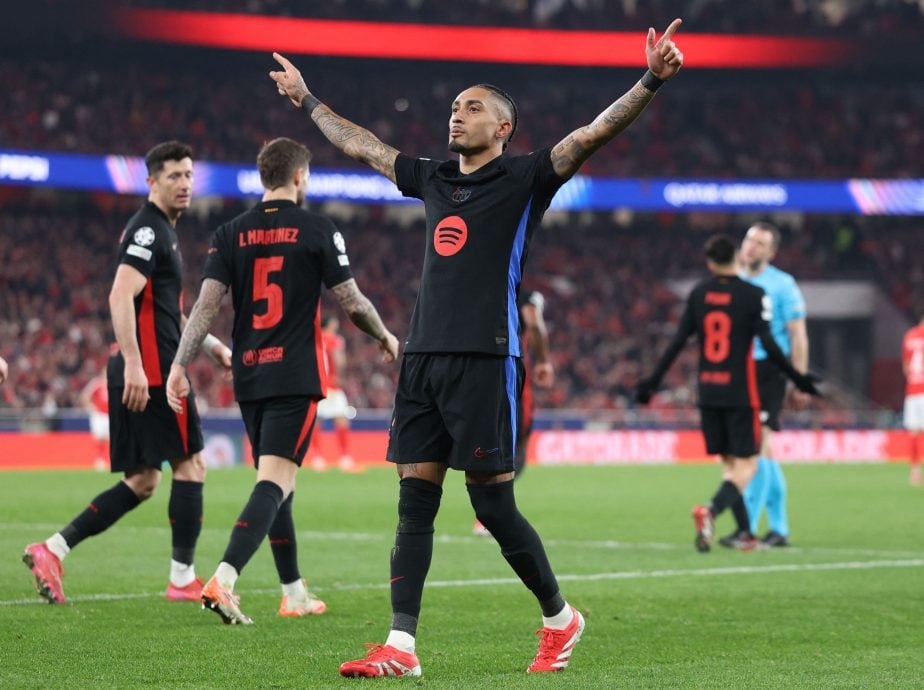 欧冠杯16强首回合| 拉菲尼亚“一锤定音” 巴塞(宾)至如归16场不败