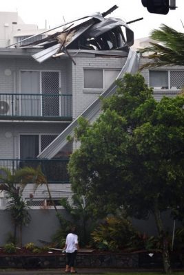 热带气旋袭澳东海岸 12万户仍断电